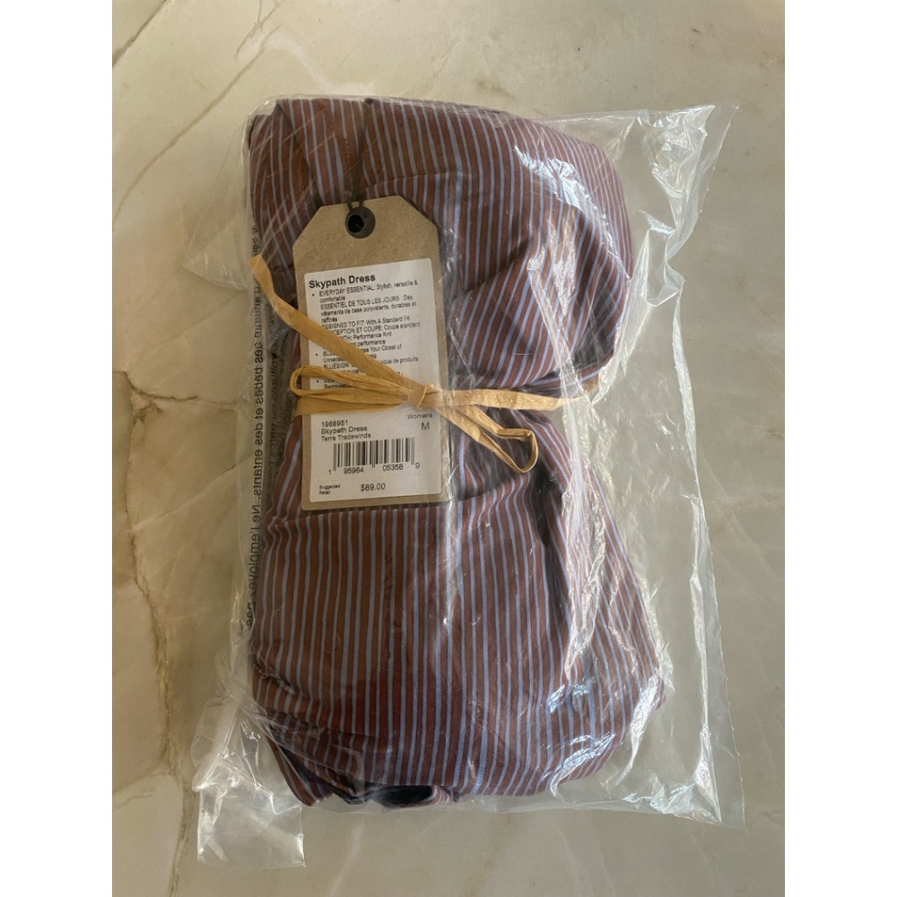prAna Skypath dress M Terra Tradewinds (wine/violet) NWT - Picture 3 of 3
